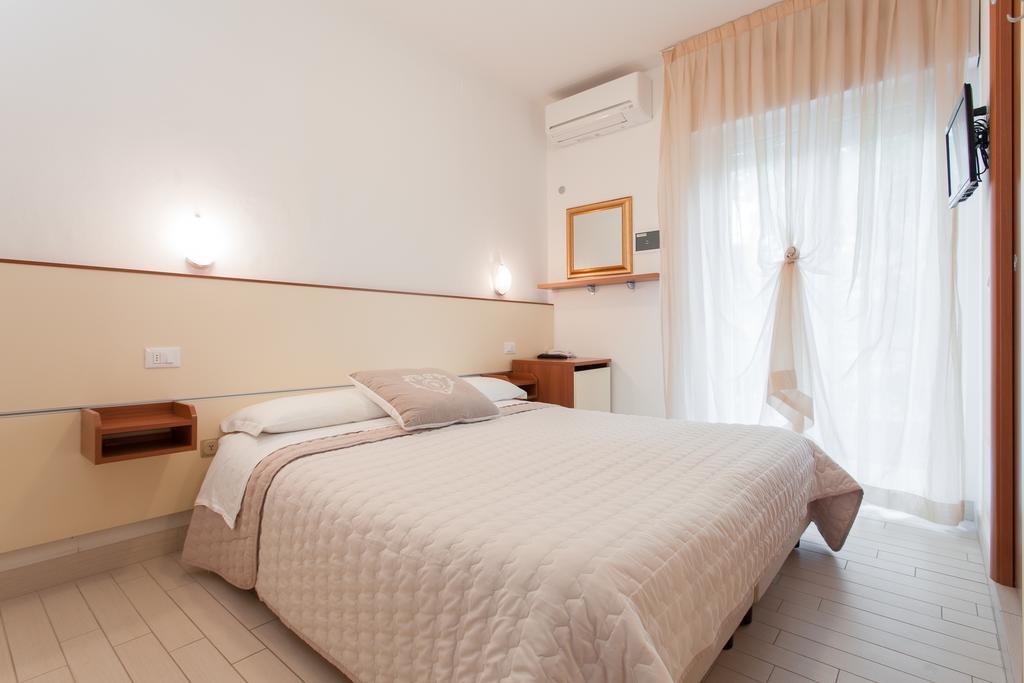 Hotel Airone - E 3*